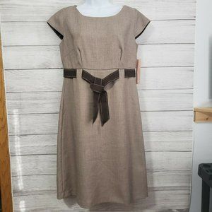 Dressbarn Nwt Size 8 Scoop Neck Shift Dress With Belt